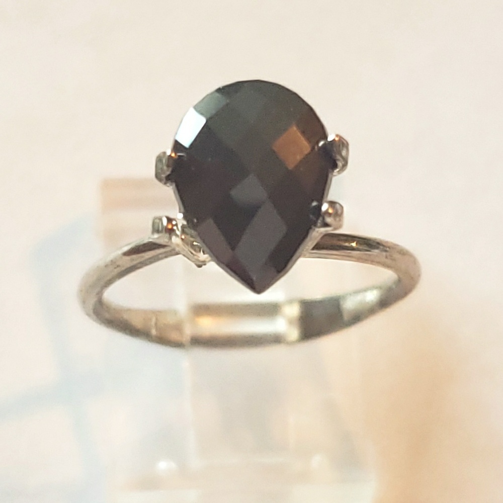 2.5ctw solid black moissanite
